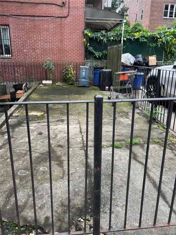 42-60 Colden Street 1B, Flushing, NY 11355
