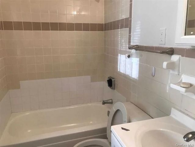 42-60 Colden Street 1B, Flushing, NY 11355