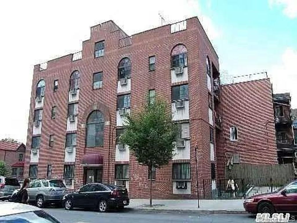 42-60 Colden Street 1B, Flushing, NY 11355