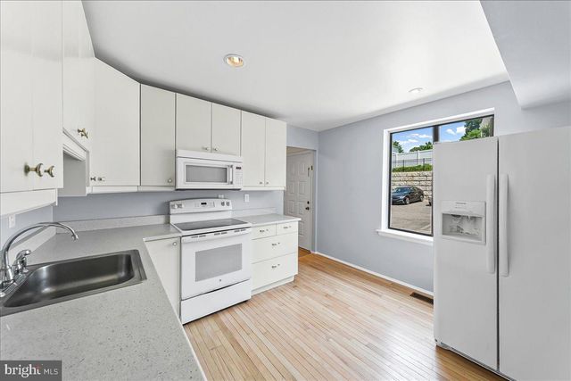 140 W SIXTH ST, Media, PA 19063