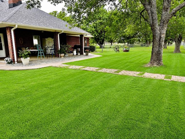 219 Friends Road, Denison, TX 75021