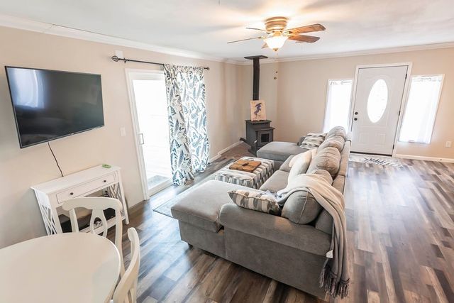 220 Comanche Trail, Nocona, TX 76255