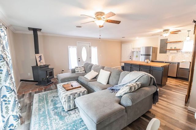 220 Comanche Trail, Nocona, TX 76255