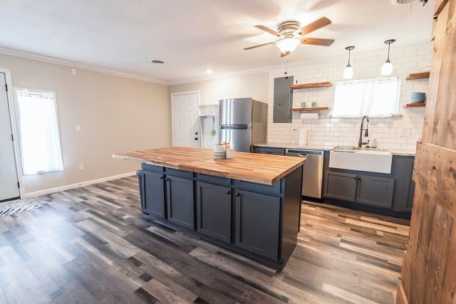 220 Comanche Trail, Nocona, TX 76255