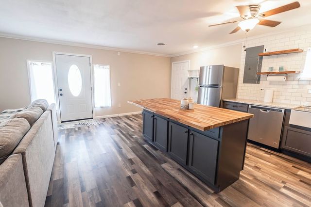 220 Comanche Trail, Nocona, TX 76255