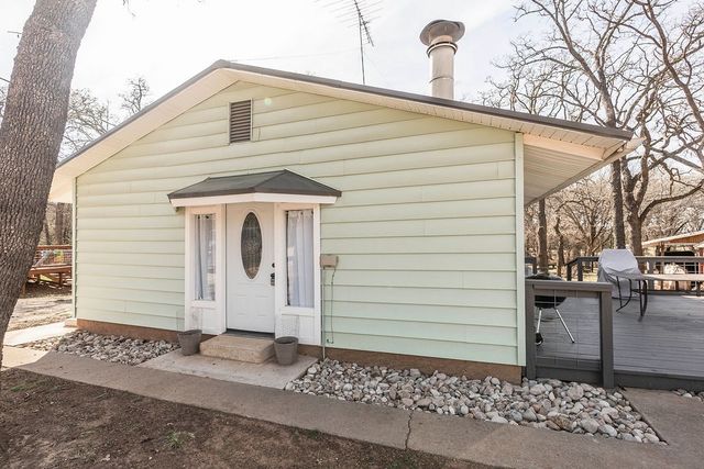 220 Comanche Trail, Nocona, TX 76255