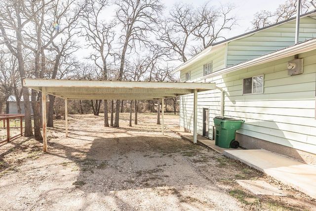 220 Comanche Trail, Nocona, TX 76255