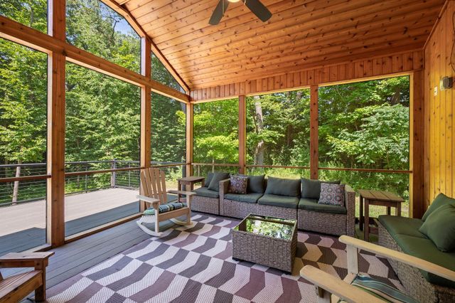 1775 Retreat Circle, Minnetrista, MN 55364