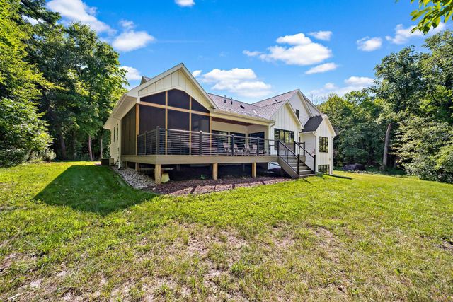 1775 Retreat Circle, Minnetrista, MN 55364