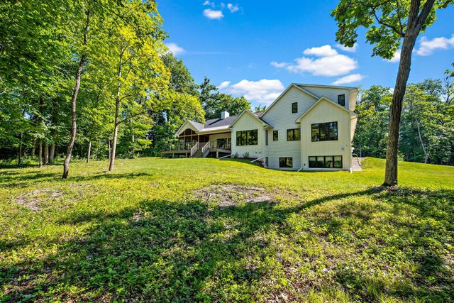 1775 Retreat Circle, Minnetrista, MN 55364