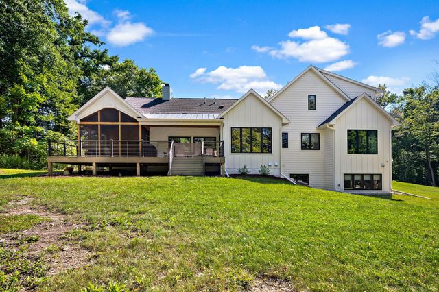 1775 Retreat Circle, Minnetrista, MN 55364