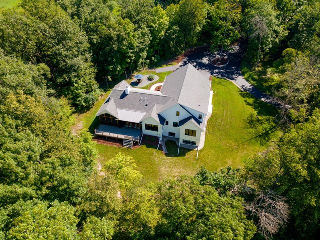 1775 Retreat Circle, Minnetrista, MN 55364