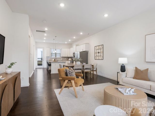 9533 Ainslie Downs Street, Charlotte, NC 28273