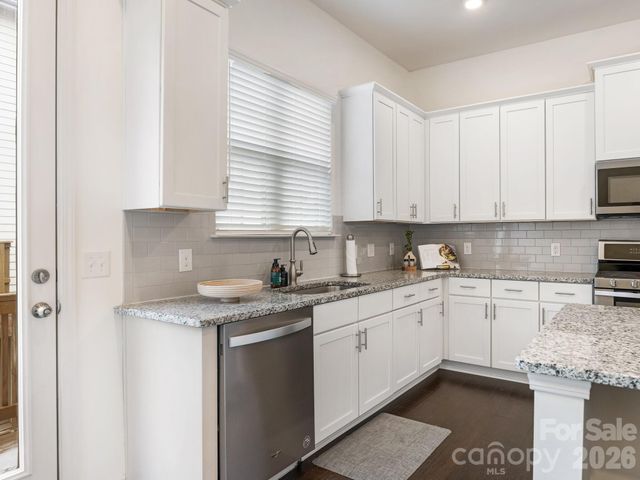 9533 Ainslie Downs Street, Charlotte, NC 28273