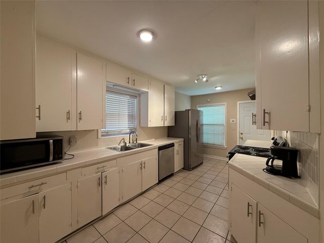 2007 Sheridan Street, Houston, TX 77030