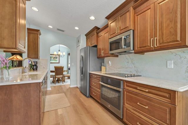 5811 GREENBRIAR LOOP, Leesburg, FL 34748