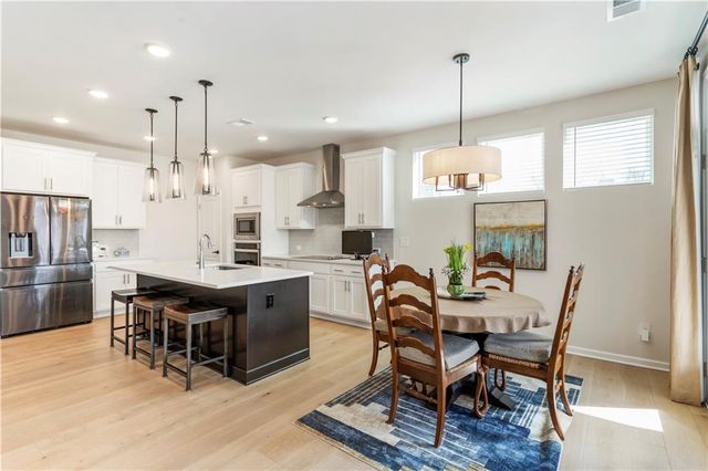15 Lakeside Way, Cartersville, GA 30121