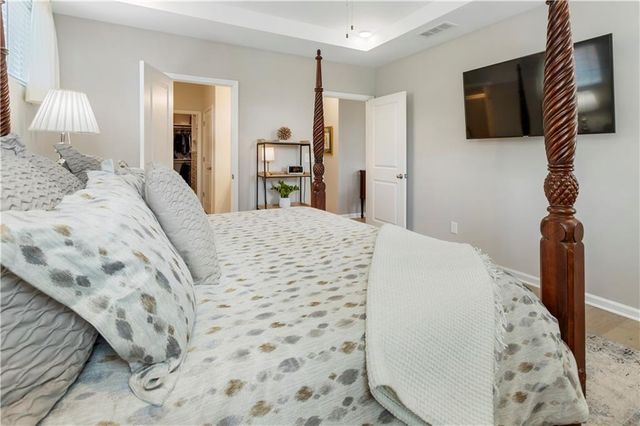 15 Lakeside Way, Cartersville, GA 30121