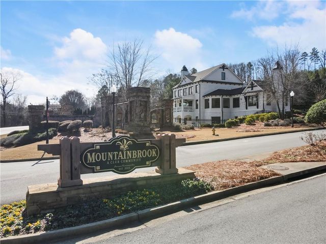 15 Lakeside Way, Cartersville, GA 30121