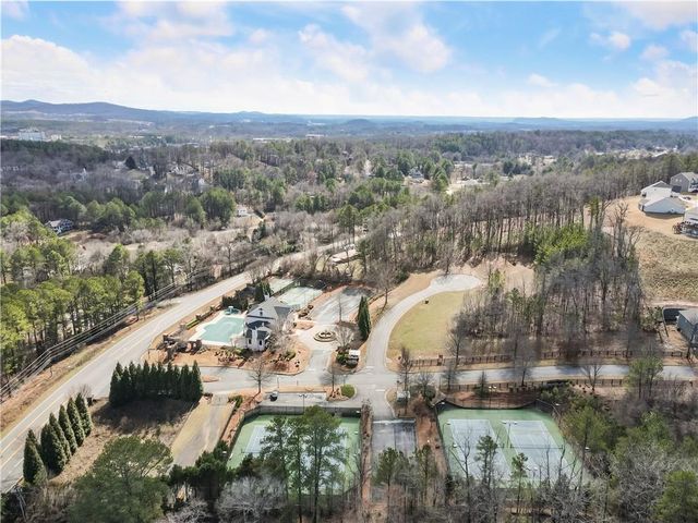 15 Lakeside Way, Cartersville, GA 30121