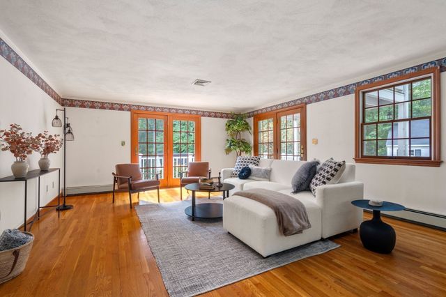 681 High Street, Walpole, MA 02081