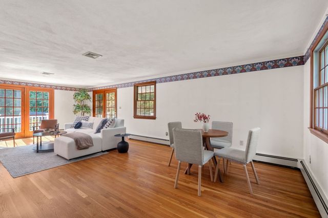 681 High Street, Walpole, MA 02081
