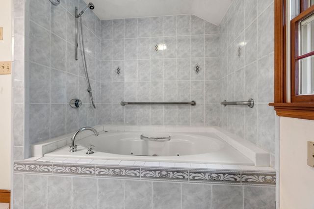 681 High Street, Walpole, MA 02081