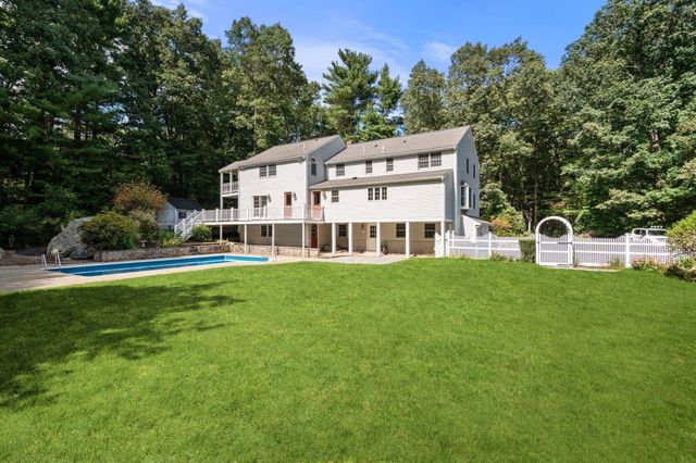 681 High Street, Walpole, MA 02081