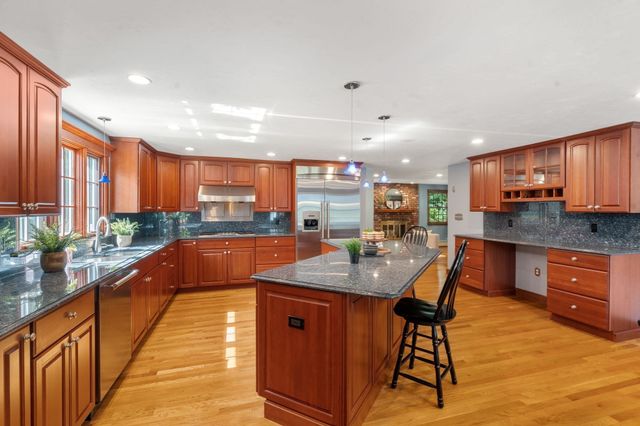 681 High Street, Walpole, MA 02081