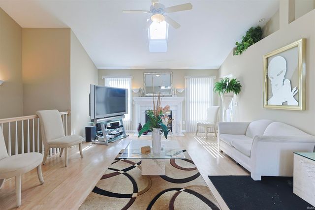 14486 Worthington Drive, Granger, IN 46530