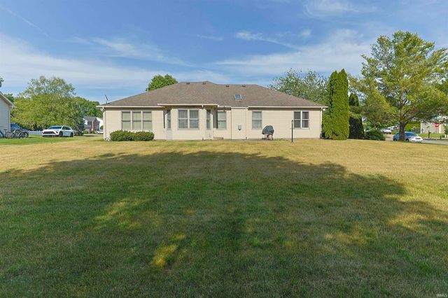 14486 Worthington Drive, Granger, IN 46530