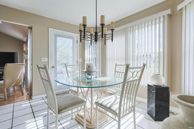 14486 Worthington Drive, Granger, IN 46530