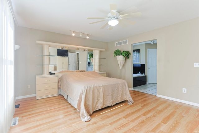 14486 Worthington Drive, Granger, IN 46530