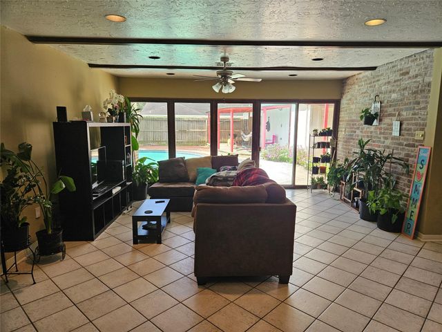 9231 Stroud Drive, Houston, TX 77036