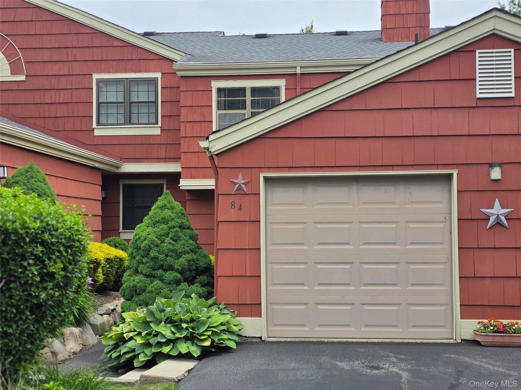 84 Branchwood Lane, Nanuet, NY 10954