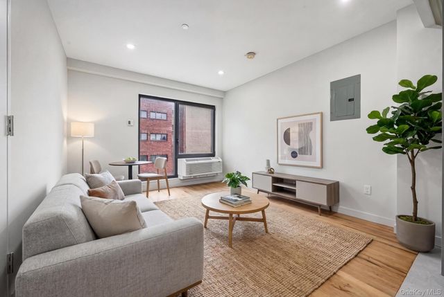 444 Graham Avenue 5F, Brooklyn, NY 11211