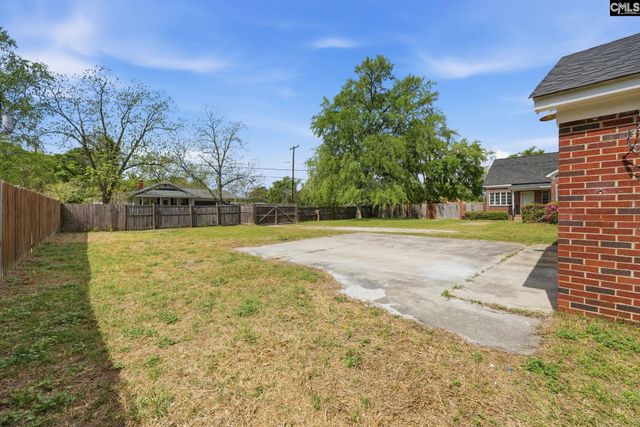 570 W Columbia Avenue, Batesburg, SC 29006