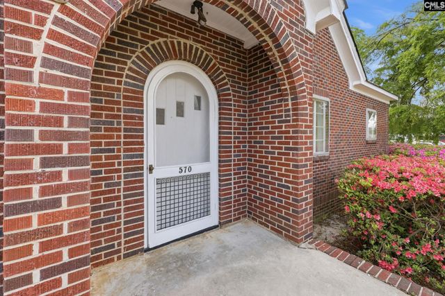 570 W Columbia Avenue, Batesburg, SC 29006