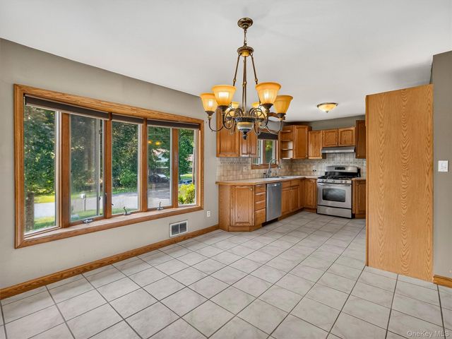 12 Elmwood Drive, New City, NY 10956