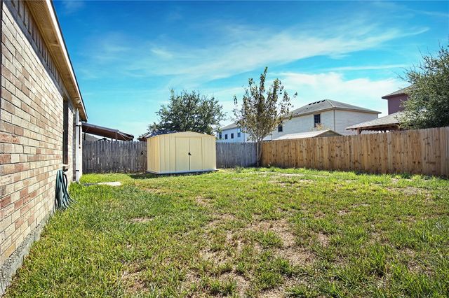 3013 Santa Sofia St, Corpus Christi, TX 78415