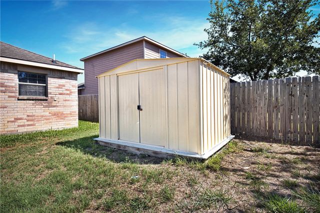 3013 Santa Sofia St, Corpus Christi, TX 78415
