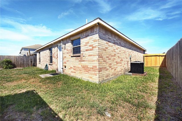 3013 Santa Sofia St, Corpus Christi, TX 78415