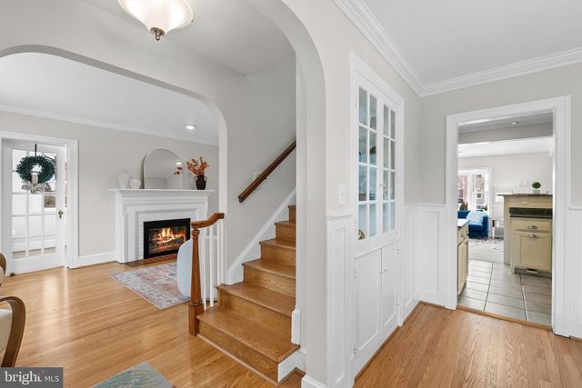 715 W VIEW TER, Alexandria, VA 22301