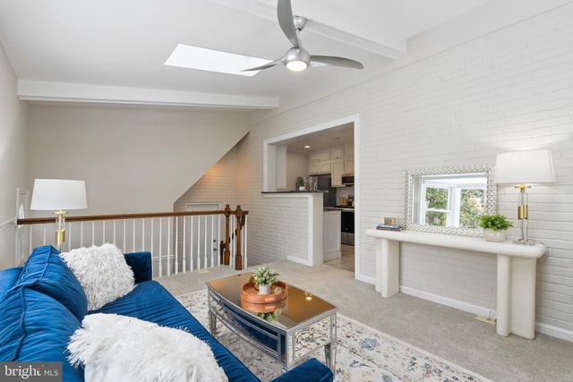 715 W VIEW TER, Alexandria, VA 22301