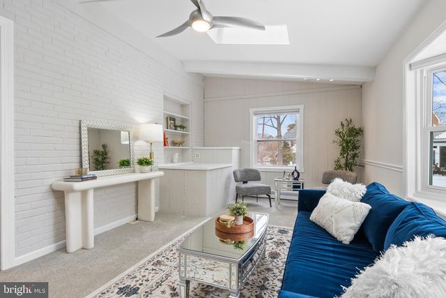 715 W VIEW TER, Alexandria, VA 22301