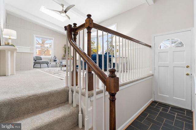 715 W VIEW TER, Alexandria, VA 22301