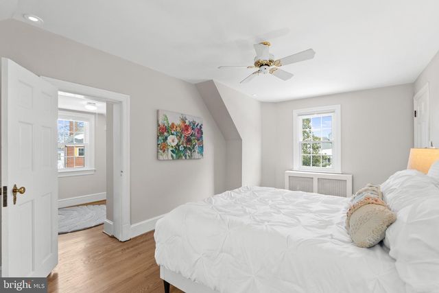 715 W VIEW TER, Alexandria, VA 22301