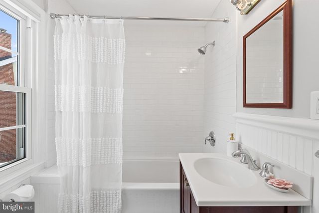 715 W VIEW TER, Alexandria, VA 22301