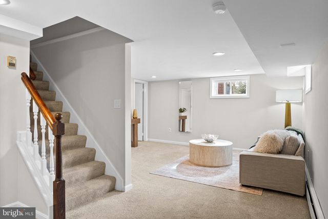 715 W VIEW TER, Alexandria, VA 22301