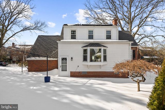 715 W VIEW TER, Alexandria, VA 22301